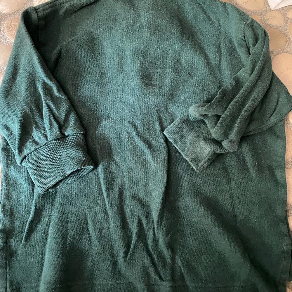 CLASSIC trio by RALPH LAUREN! 1 romper,1 short sleeve, 1 long sleeve💙💚👶🏻🤍❤️ - Picture 4 of 10